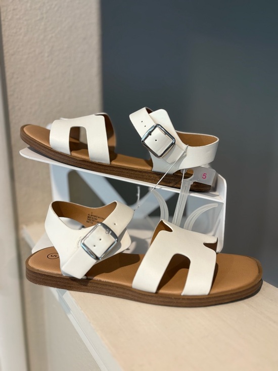 art class Other - Art Class Girls Mari White Strappy Faux Leather Sandals Size 5 NWT